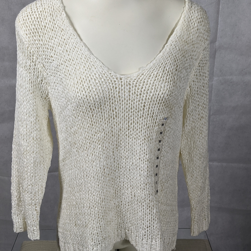H&M White Medium Sweater NWT